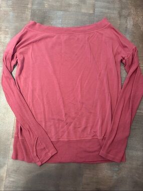 Athleta Long Sleeve Off-Shoulder Top in Rose Pink